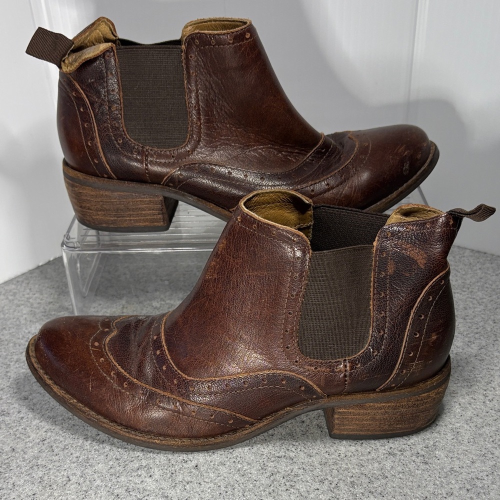 Matisse size 7 Brown Leather Ankle Boots. Fc4
